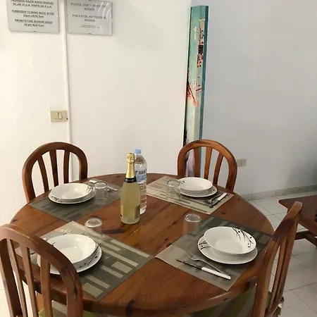 Los Cristianos Quiet Area Wifi Apartment